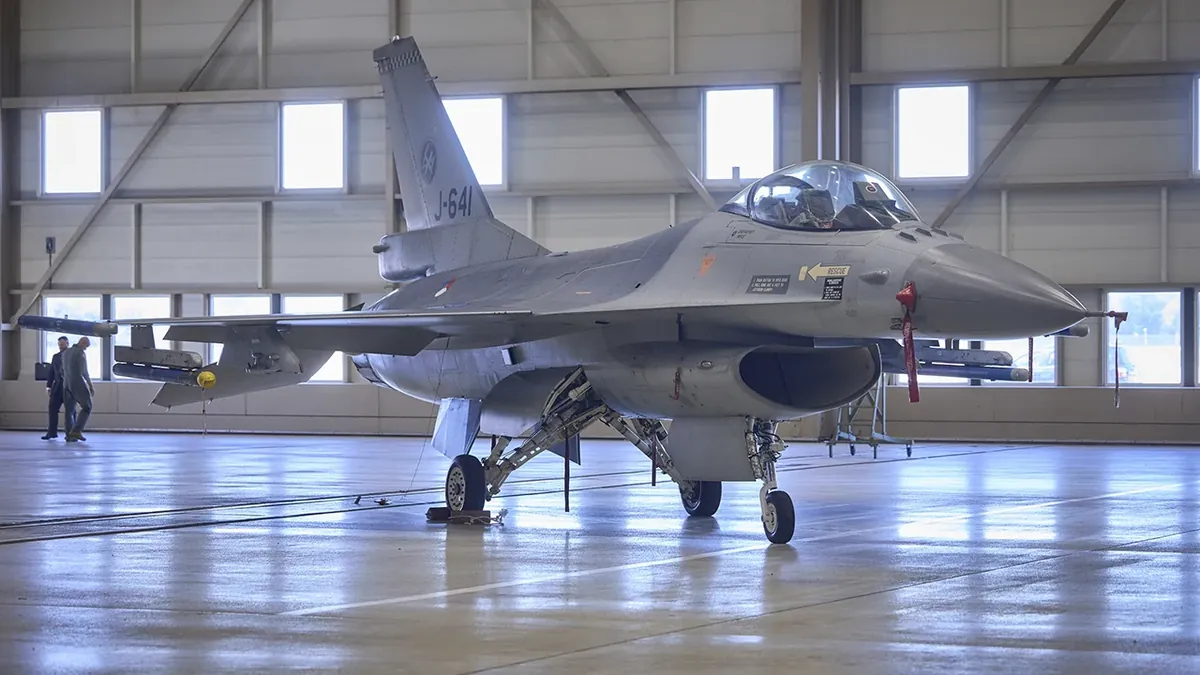 Винищувачі F-16 навряд чи матимуть негайний вплив на поле бою в Україні – Washington Post