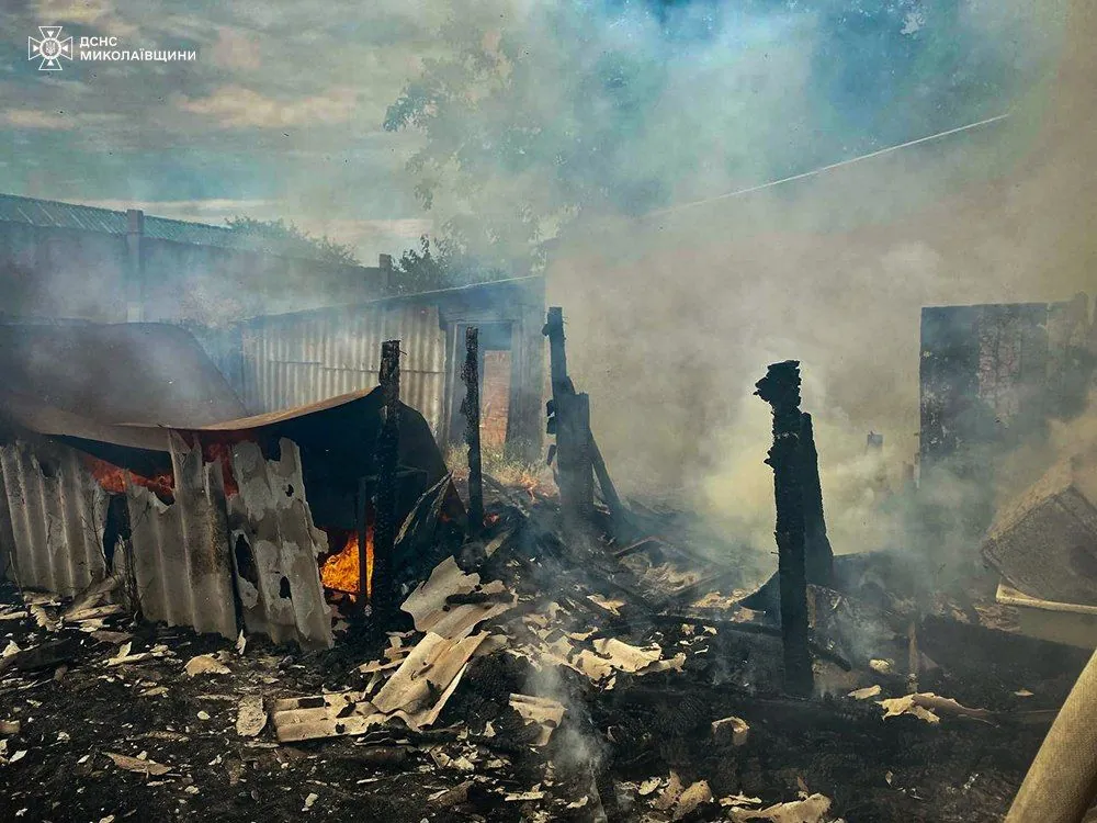 На Миколаївщині через пожежу сухостою постраждала літня жінка