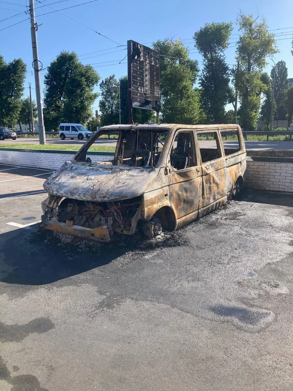 У Києві спалили медичний евакуаційний автомобіль