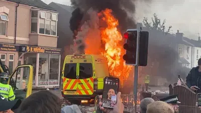 Southport riots after child murder: 27 police officers in hospital