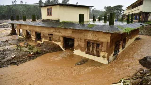 death-toll-from-landslides-in-india-rises-to-158
