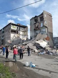 Целый подъезд многоэтажки обвалился из-за взрыва в российском Нижнем Тагиле: что известно
