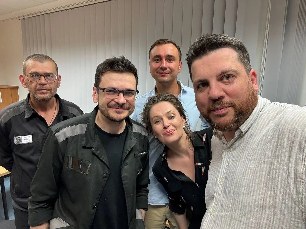 Ilya Yashin publishes first photo after his release from prison