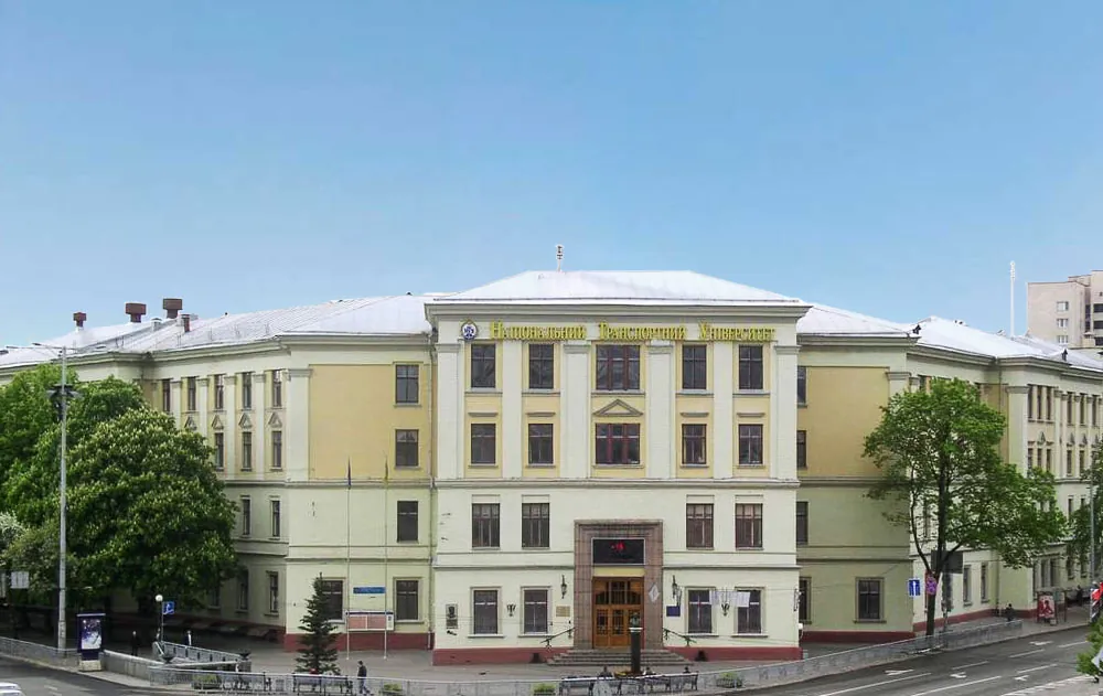 kabmin-pryiednav-universytet-infrastruktury-ta-tekhnolohii-do-natsionalnoho-transportnoho-universytetu