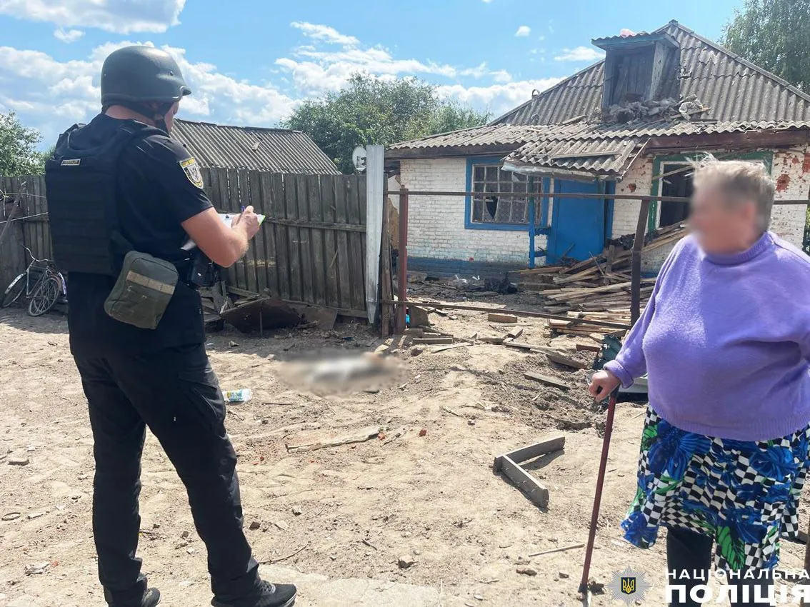 Russian troops strike in Chernihiv region: residential buildings are damaged