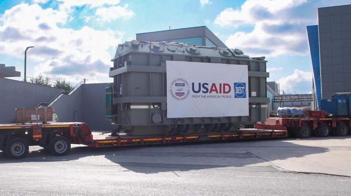 the-us-has-handed-over-18-autotransformers-to-ukraine-to-restore-power-grids