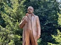 Shevchenko instead of Lenin: a monument in a village in Zhytomyr region was “decommunized” in an original way