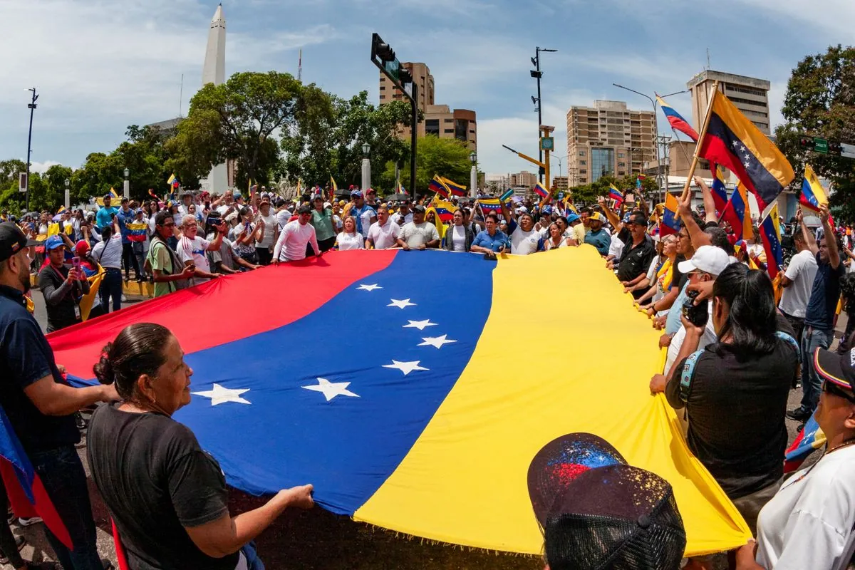 Бразилия, Колумбия и Мексика призывают президента Венесуэлы встретиться с оппозицией