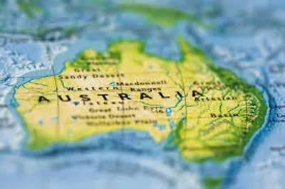 Australia raises terrorist threat level to "probable"