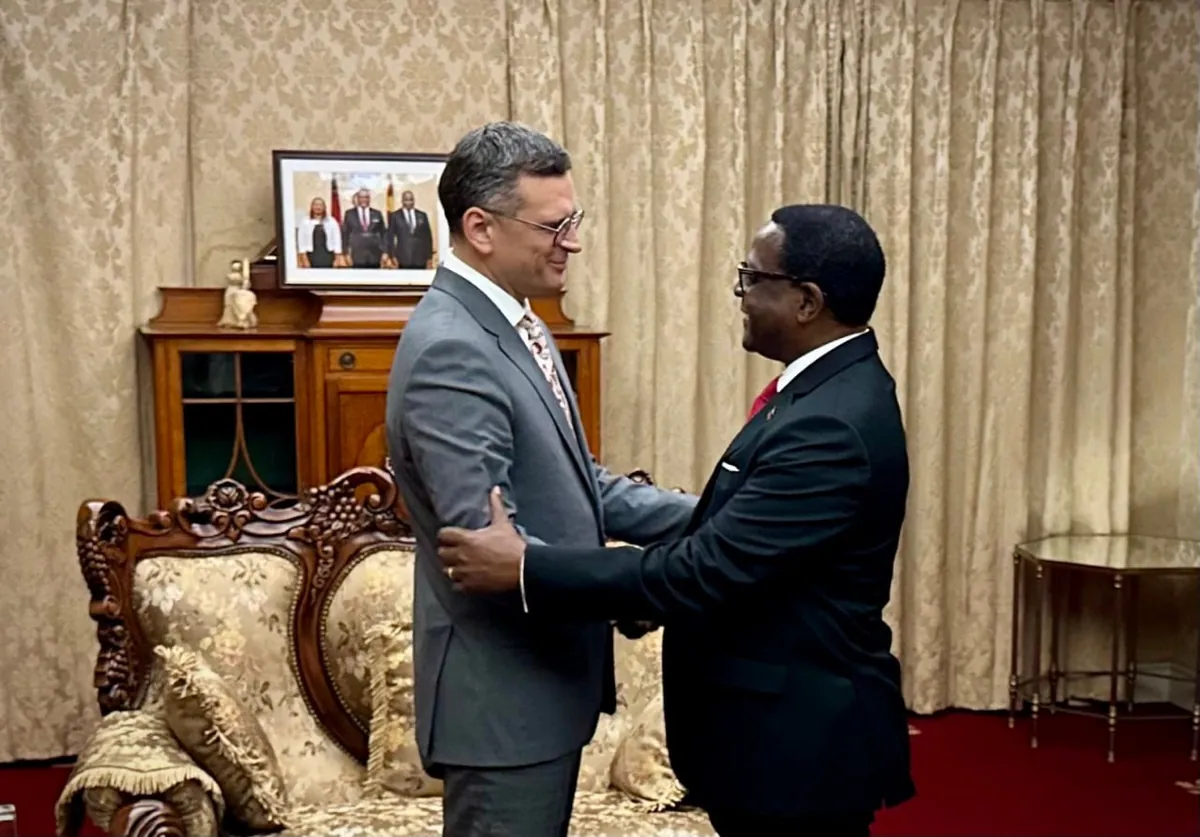 Kuleba discusses assistance under the Grain From Ukraine initiative with President of Malawi