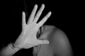На Сумщине трем подозреваемым в изнасиловании несовершеннолетней избраны меры пресечения
