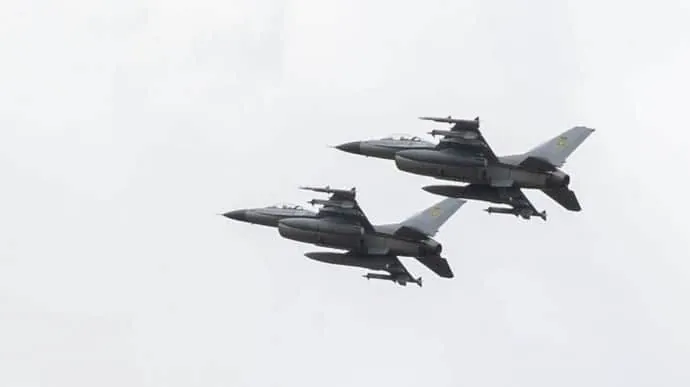 F-16 заставят россиян быть осмотрительными в применении тактического оружия, терроризирующего прифронтовые зоны КАБами - эксперт
