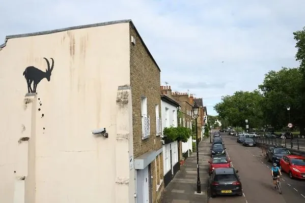 Banksy presented a new work in the suburbs of London