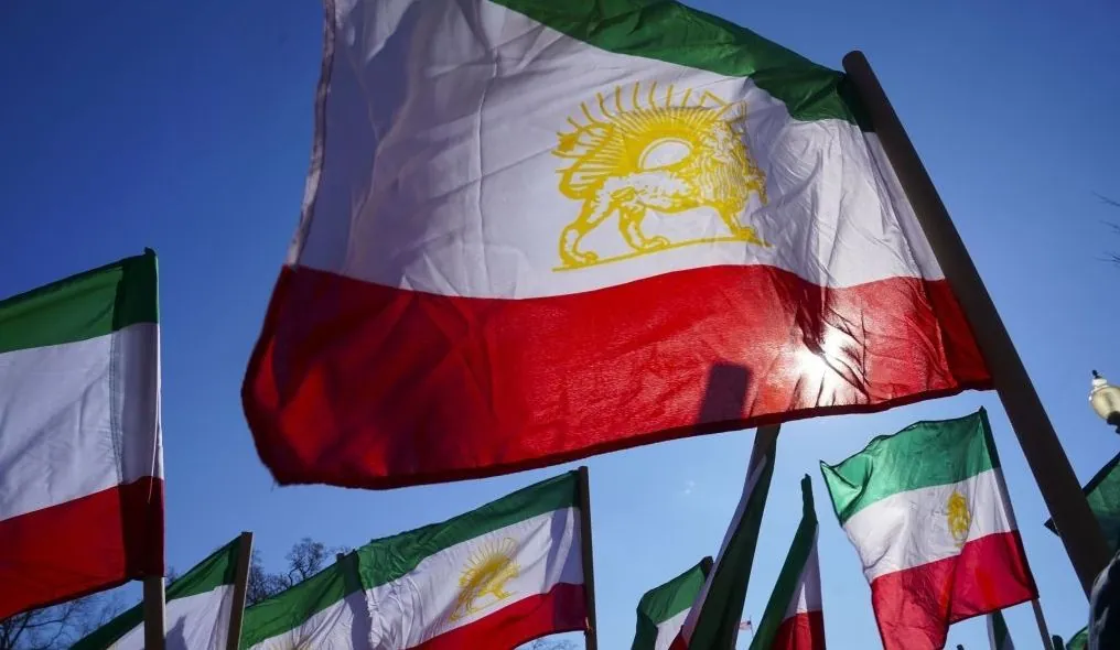 Iran temporarily closes its airspace to Egyptian civilian aircraft Iran temporarily closes its airspace to Egyptian civilian aircraft