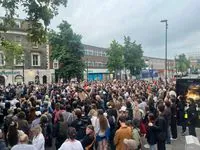 В Британии под охраной полиции прошли демонстрации в ответ на беспорядки ультраправых