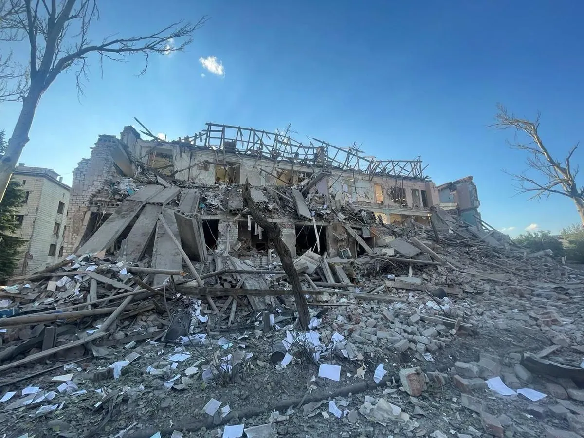 Occupants dropped a bomb on Selydove: two people were killed and seven others wounded Occupants dropped a bomb on Selydove: two people were killed and seven others wounded