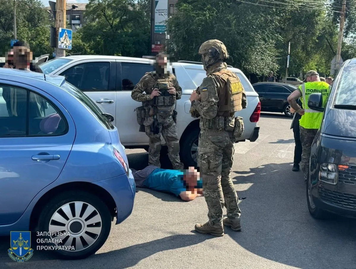 Smuggling men abroad: head of charity fund and his accomplice exposed in Zaporizzhia Smuggling men abroad: head of charity fund and his accomplice exposed in Zaporizzhia