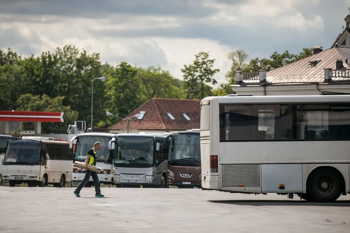 Lithuania wants to reduce the number of buses with Belarus