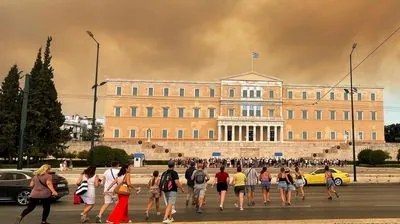 Greece declares state of alert due to wildfires near Athens