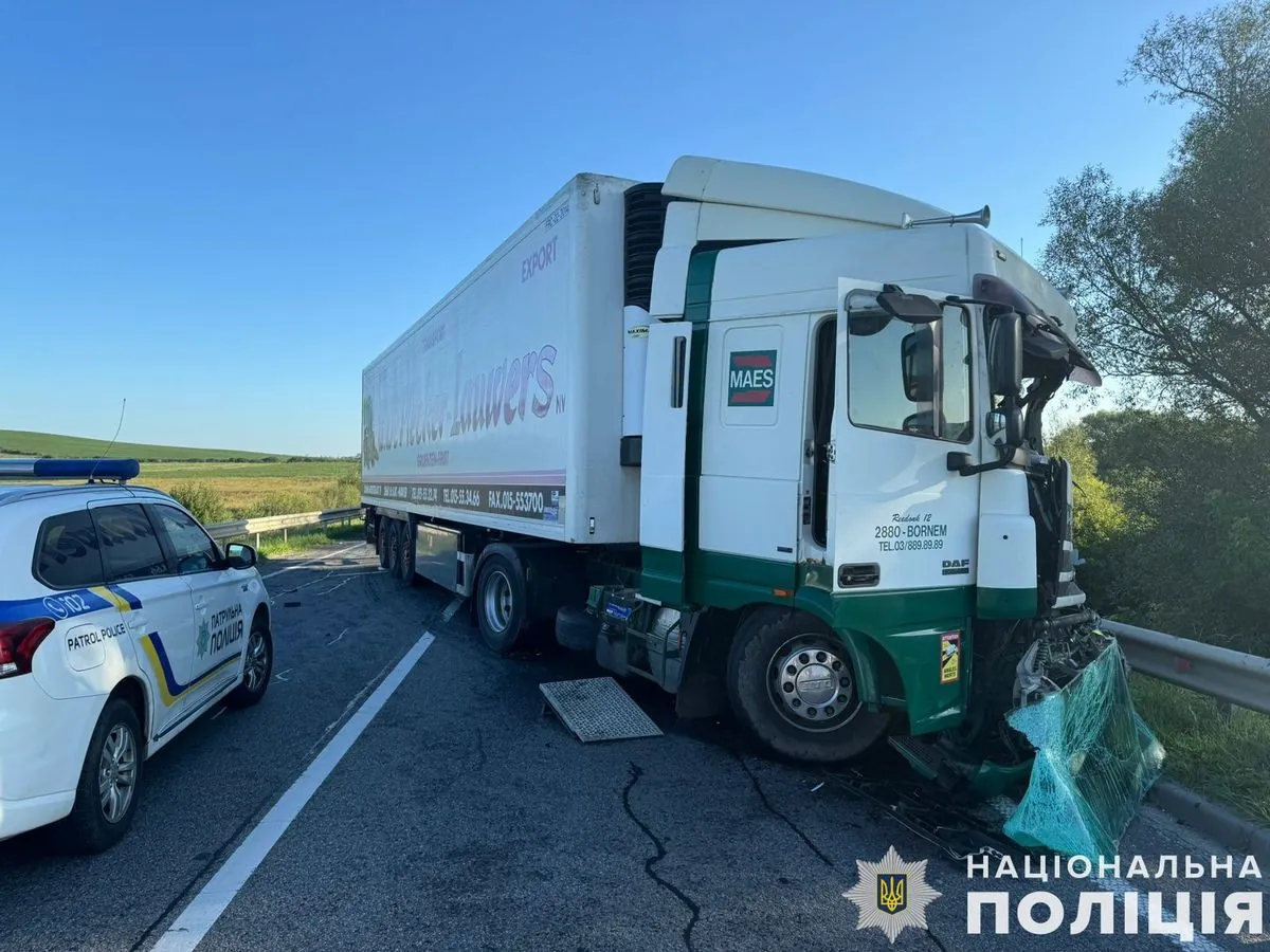 both-drivers-died-in-a-minibus-truck-collision-on-the-kyiv-chop-highway-in-lviv-region