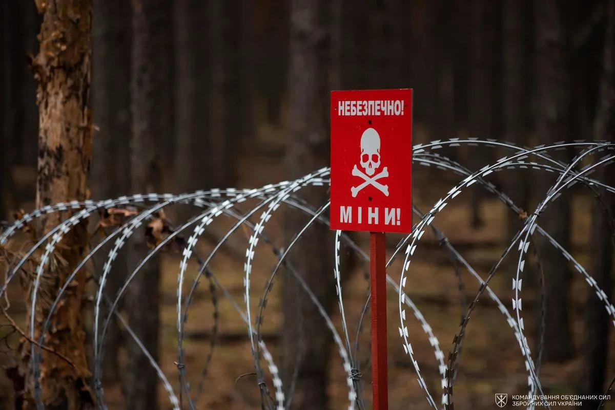 The EU allocates 2 million euros for demining Ukraine with the help of dogs