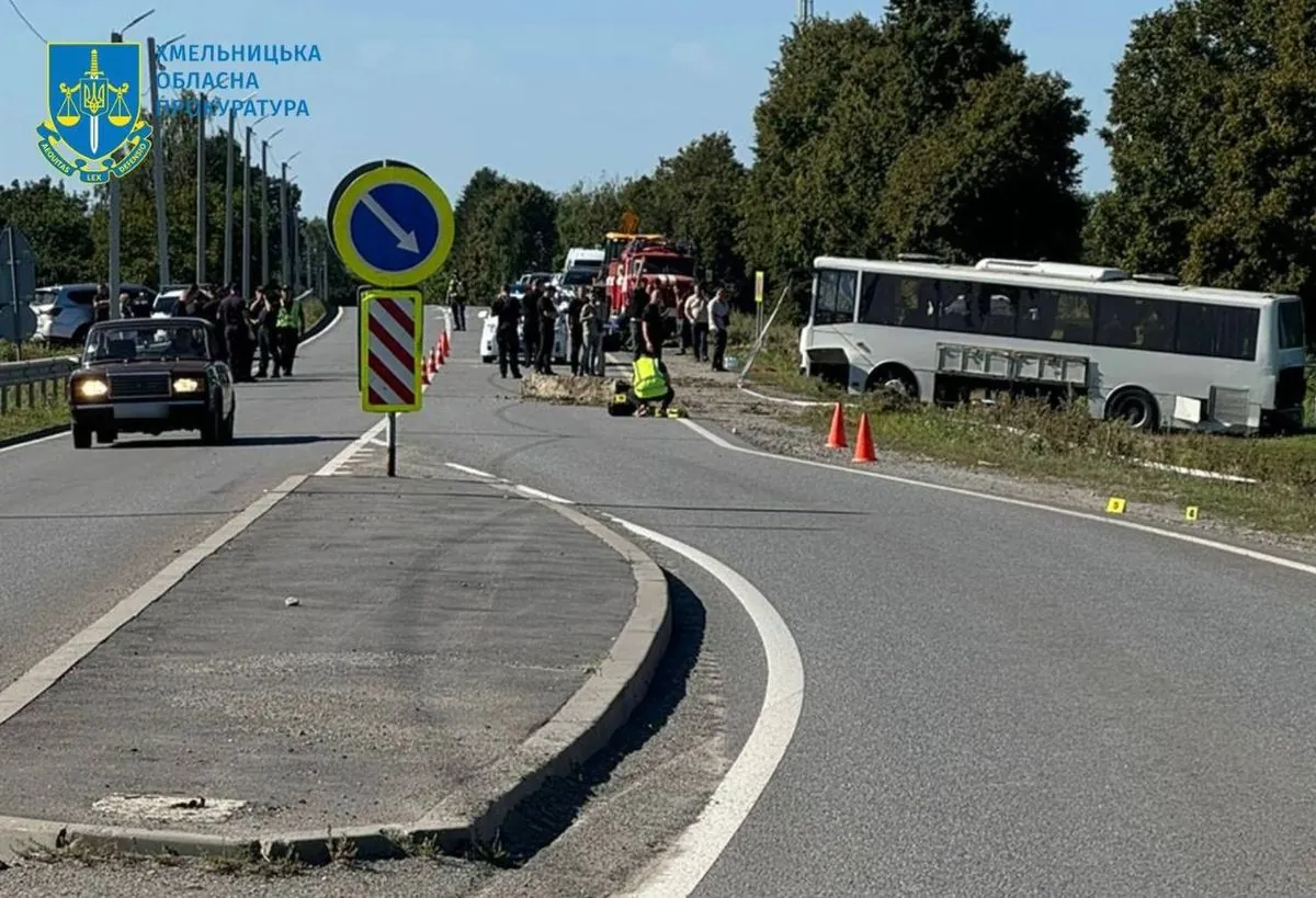 ДТП с автобусом в Хмельницкой области: 16 детей в больнице, один - в реанимации