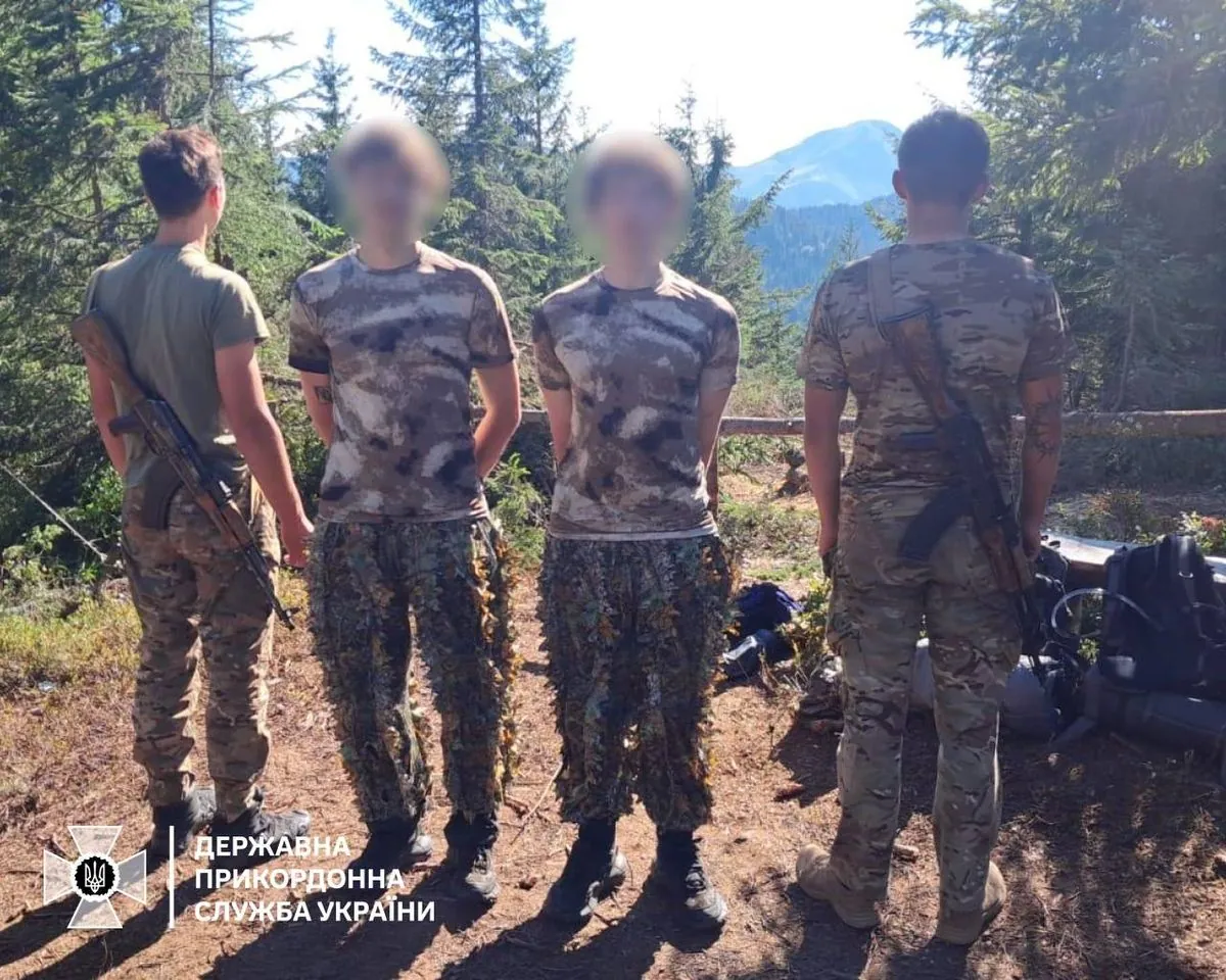 kikimori-pants-flip-flops-and-reliable-routes-another-tourists-detained-in-the-highlands-of-the-carpathians-on-their-way-to-romania