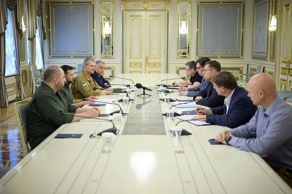 Zelenskyy discusses defense industry development with Lithuanian Defense Minister