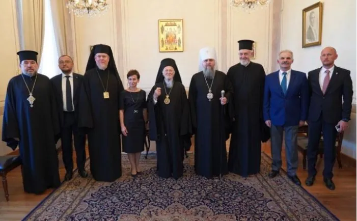 Patriarch Bartholomew supports initiatives for spiritual independence