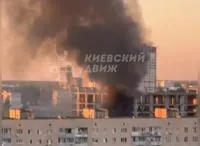 У Києві спалахнула пожежа біля Дарницького вокзалу - соцмережі