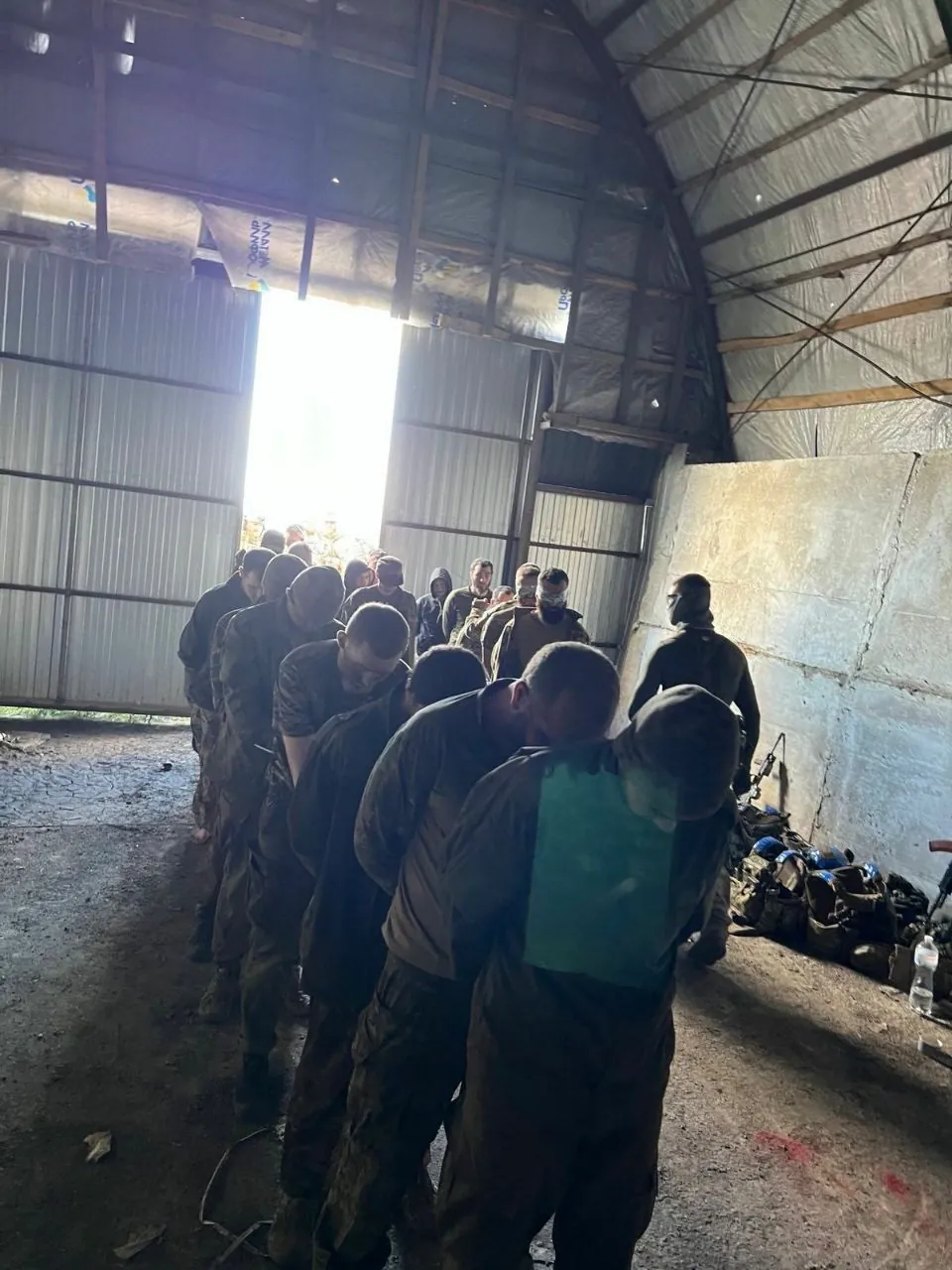 The SBU (Security Service of Ukraine) captured 102 Russian Federation military personnel in a single special operation in the Kursk region: video