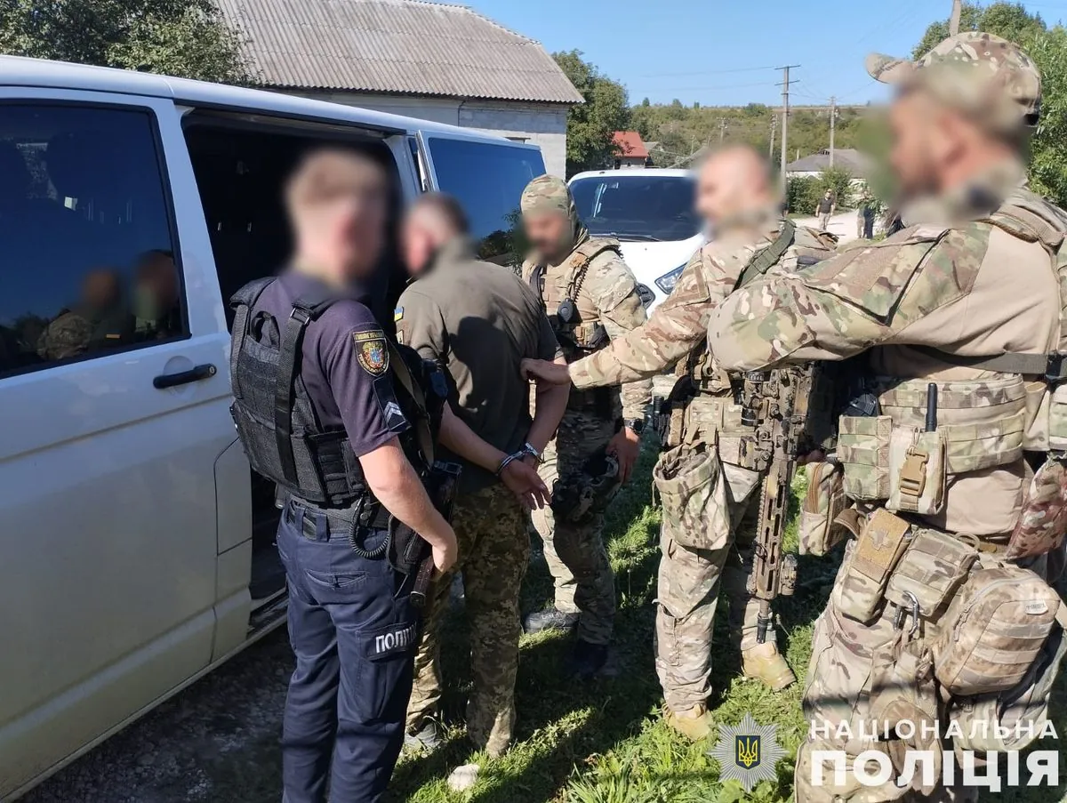 На Тернопільщині чоловік влаштував стрілянину: двоє людей загинули, ще троє - поранені