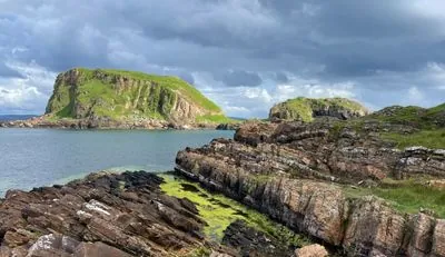 Rock formations in Scotland and Ireland testify to a crucial moment in Earth's history