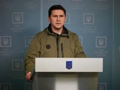 Потенційні перемовини: Подоляк розповів, як можна змусити рф "сісти" за стіл переговорів