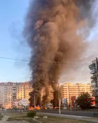 Russians strike at Sumy: windows smashed, cars burning