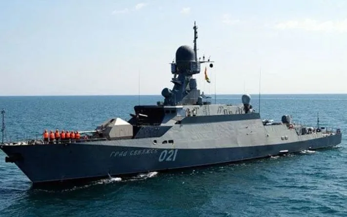 Russia withdraws all ships from the Black and Azov Seas