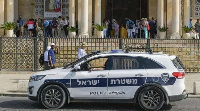 Terrorist blows himself up in a car in Tel Aviv