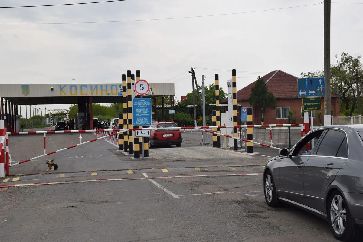 ukrainians-warned-of-possible-delays-at-kosyno-checkpoint-on-the-border-with-hungary