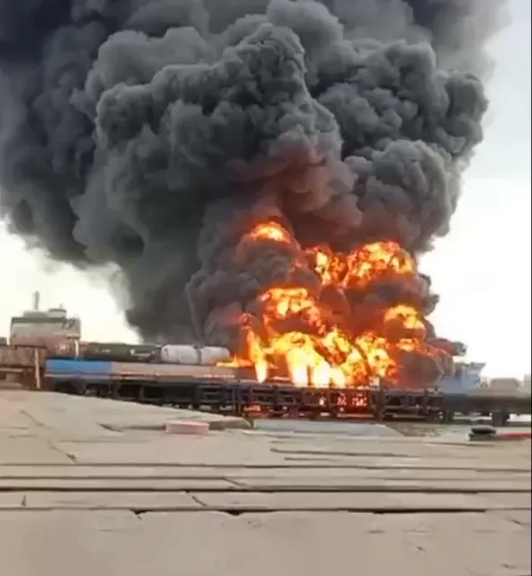 Large-scale fire in the port of Kavkaz: before the explosion, there were 30 tanks with fuel on the ferry