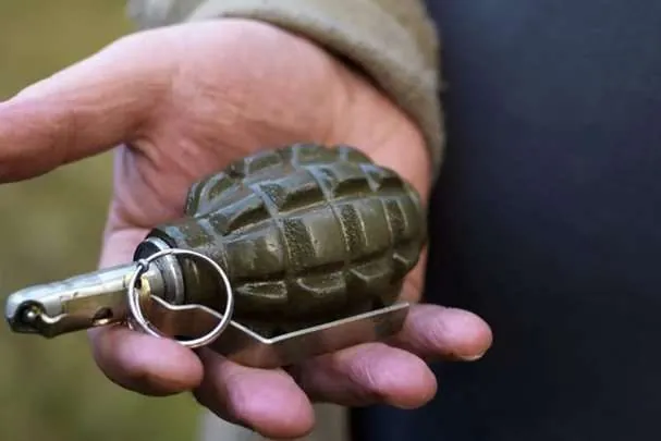 Resident of Cherkasy region throws grenade into the yard of a military man's mother