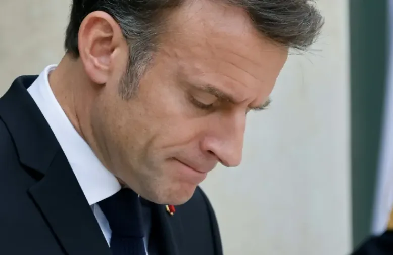 Macron starts talks on forming a new French government