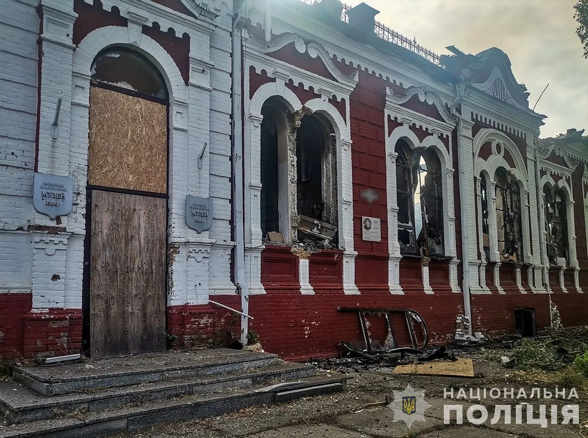 russians-destroyed-the-museum-estate-of-nestor-makhnos-family-in-zaporizhzhia