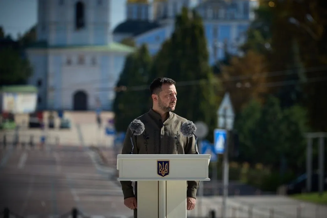 zelenskyi-nahorodyv-ordenom-svobody-kharlan-usyka-ta-triudo