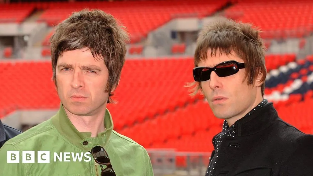 Gallagher brothers hint at Oasis reunion