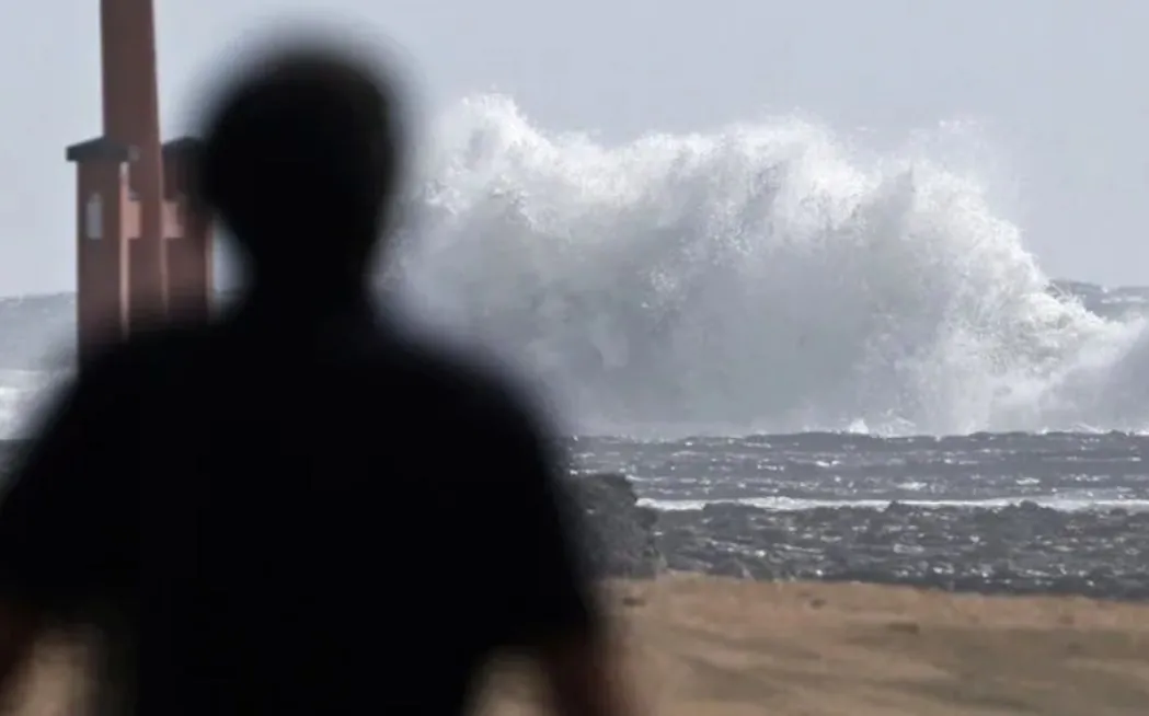 Strong typhoon hits southern Japan: at least 3 dead, millions ordered to evacuate