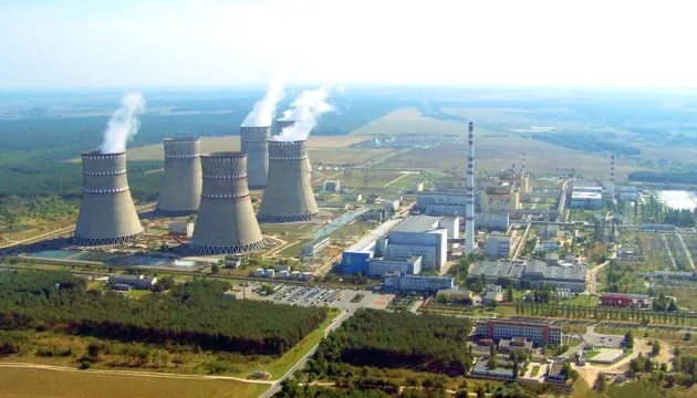 pid-chas-naimasshtabnishoi-raketnoi-ataky-rf-v-ukraini-vidkliuchalys-vid-merezhi-4-atomni-bloky