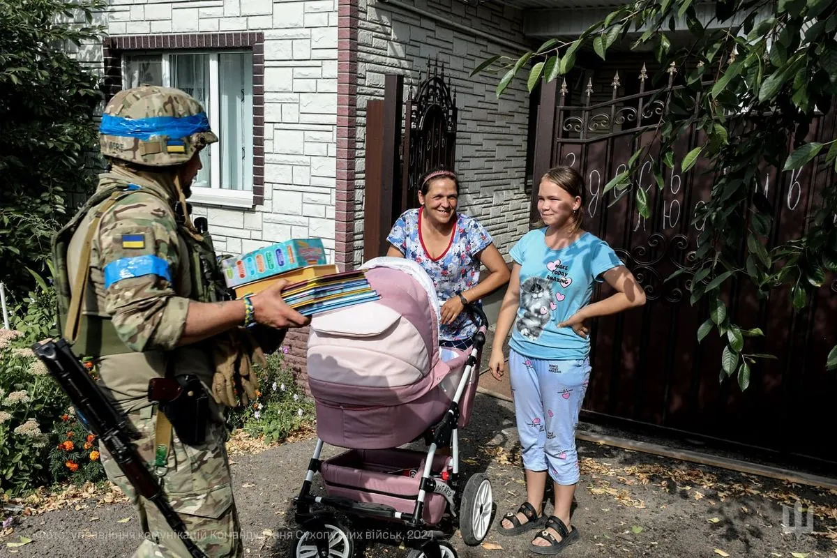 okazivaet-grazhdanskim-medpomoshch-i-obespechivaet-produktami-kak-rabotaet-ukrainskaya-komendatura-v-kurskoi-oblasti