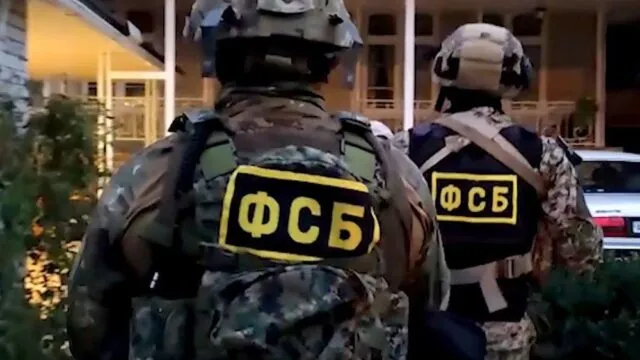 В окупованому Криму фсб обшукує будинки кримських татар, чиї родичі воюють в ЗСУ - соцмережі