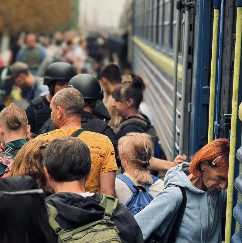 evacuation-from-pokrovsk-continues-ukrzaliznytsia-clarifies-flights-from-donetsk-region