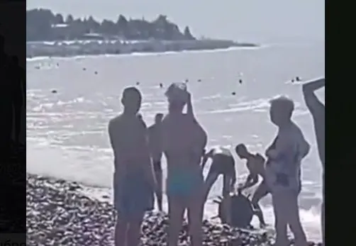 a-sea-mine-washed-up-on-the-beach-in-sochi